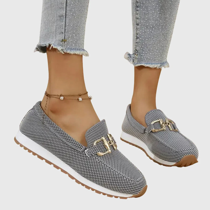Lucía | Mocasín con detalle dorado