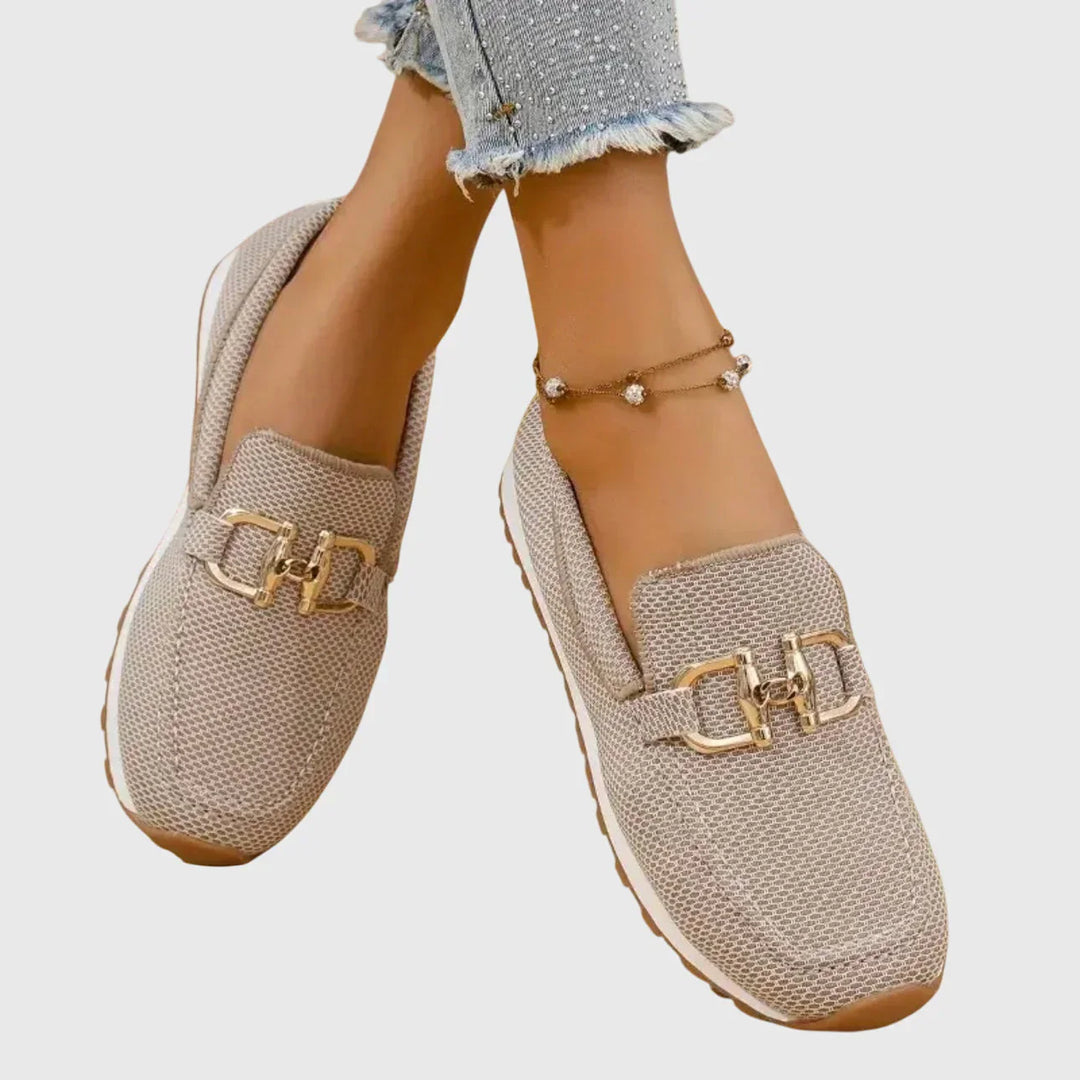 Lucía | Mocasín con detalle dorado