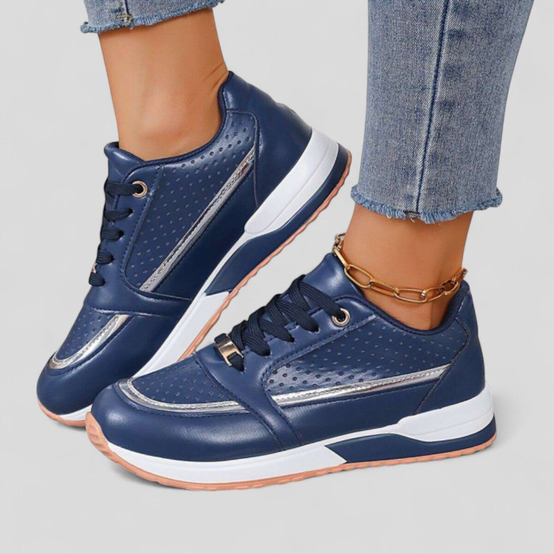 Lola | Zapatillas con detalles metálicos